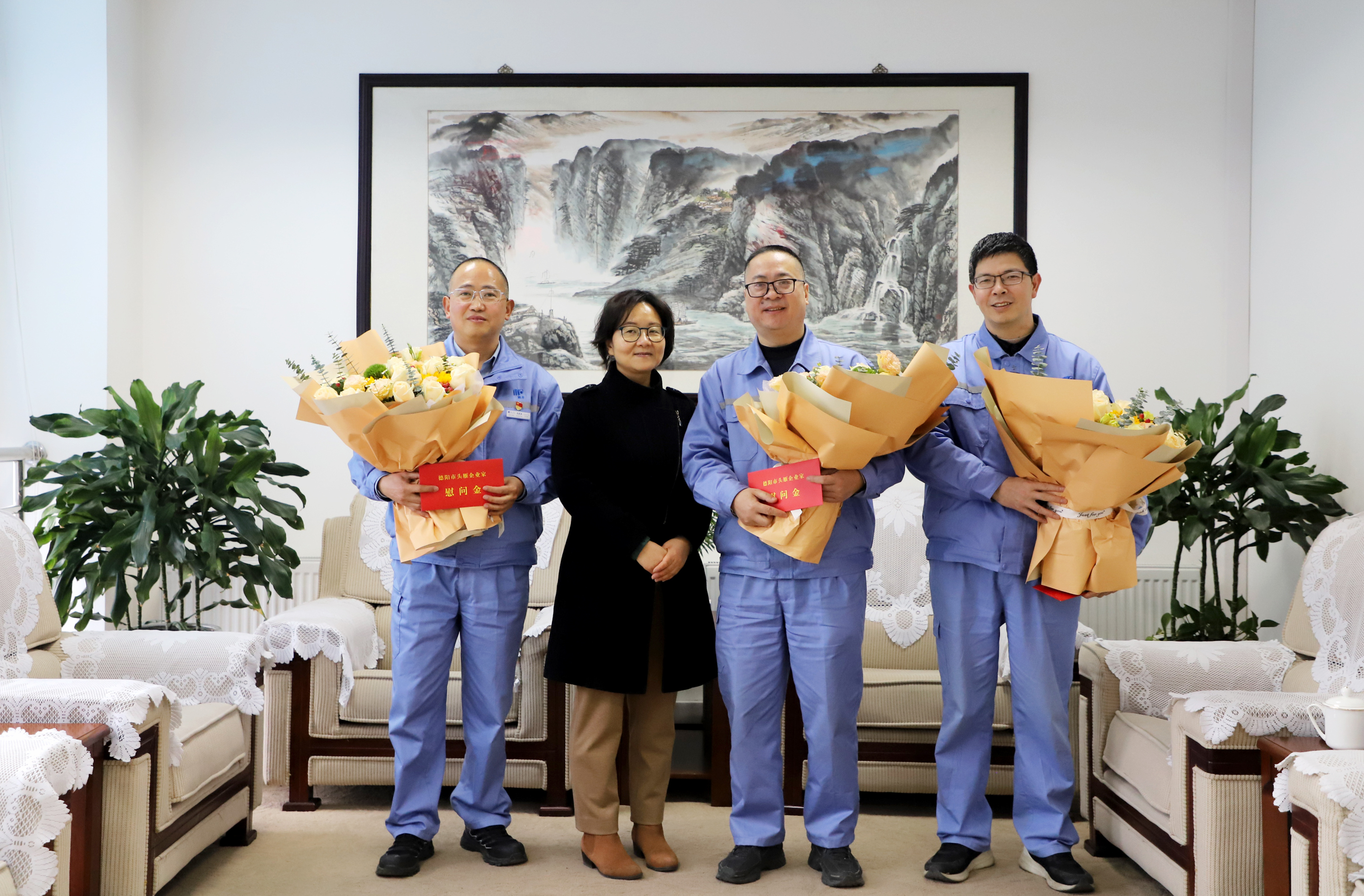 幸福美豐年：德陽(yáng)經(jīng)開區(qū)到化肥分公司慰問頭雁企業(yè)家